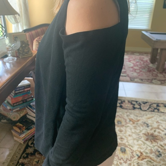 Tart Collections Cold Shoulder Vest - Size Small - Picture 14 of 14